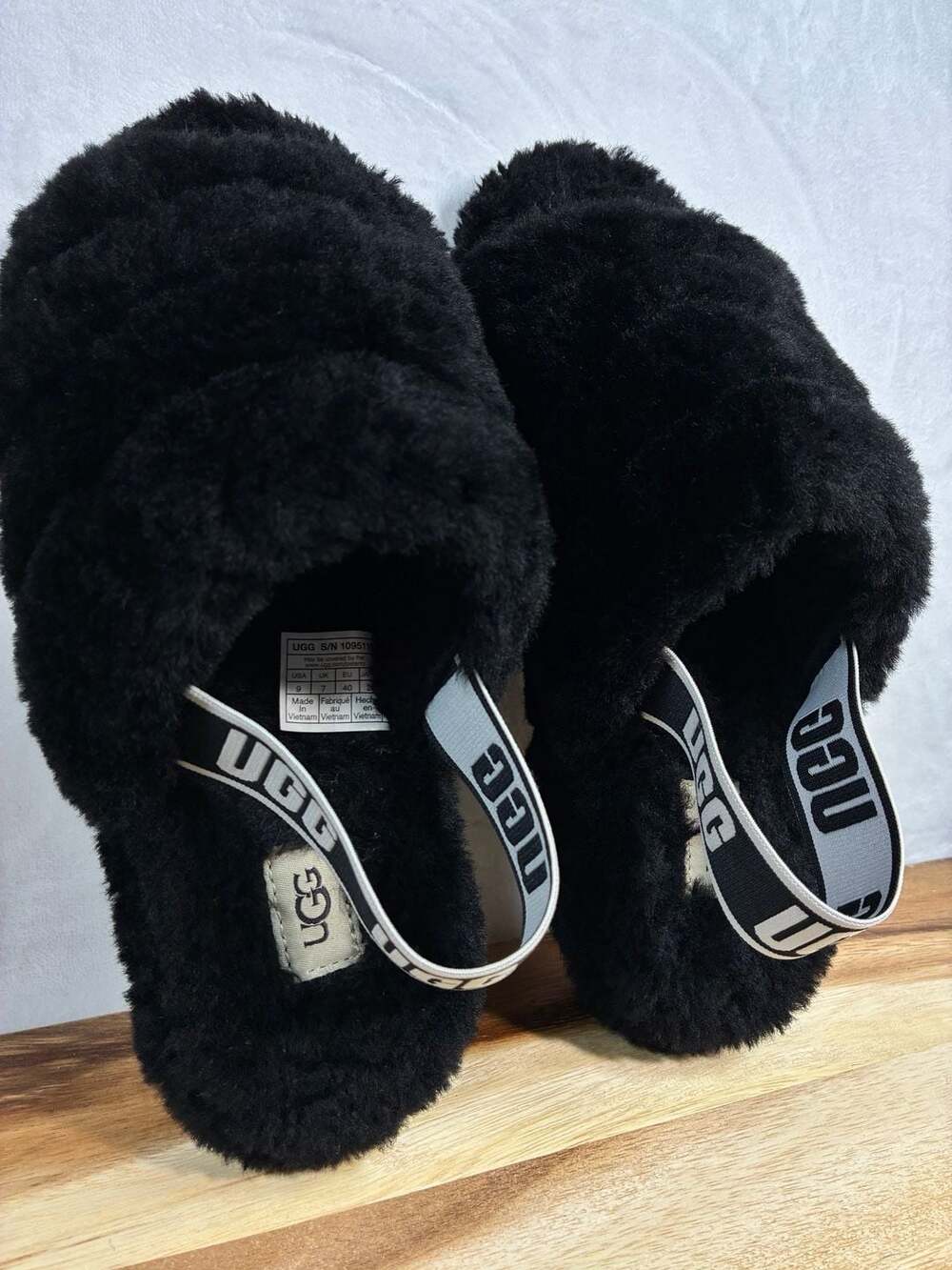 UGG Faux Fur Slides - House Shoes - Size 9 Women’s  WUUGG144891